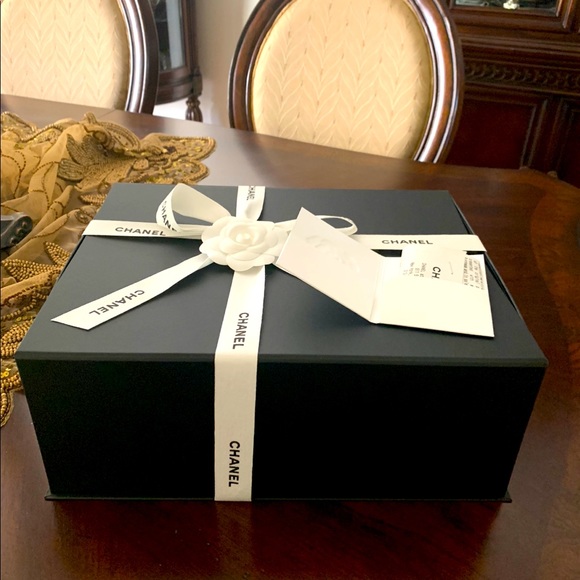 **Sold** Instg  Chanel Classic Flap New Authentic - Picture 10 of 11